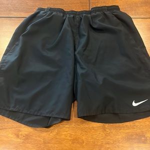 Men’s Nike running shorts large